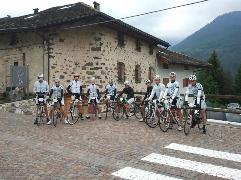 Hotel Fonte Dei Veli Panchia Exteriör bild