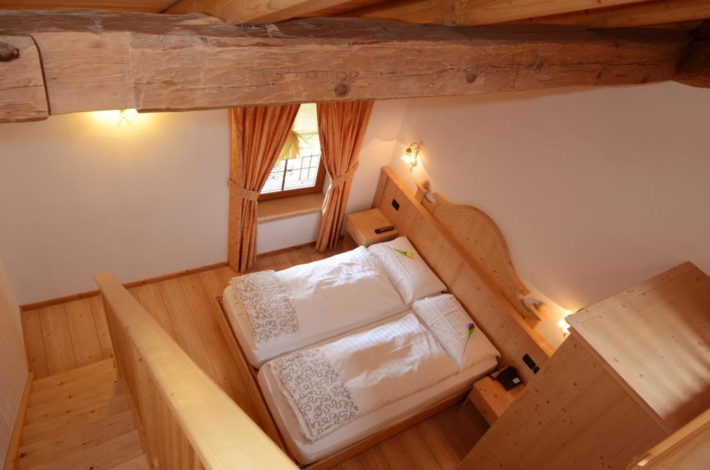 Hotel Fonte Dei Veli Panchia Exteriör bild